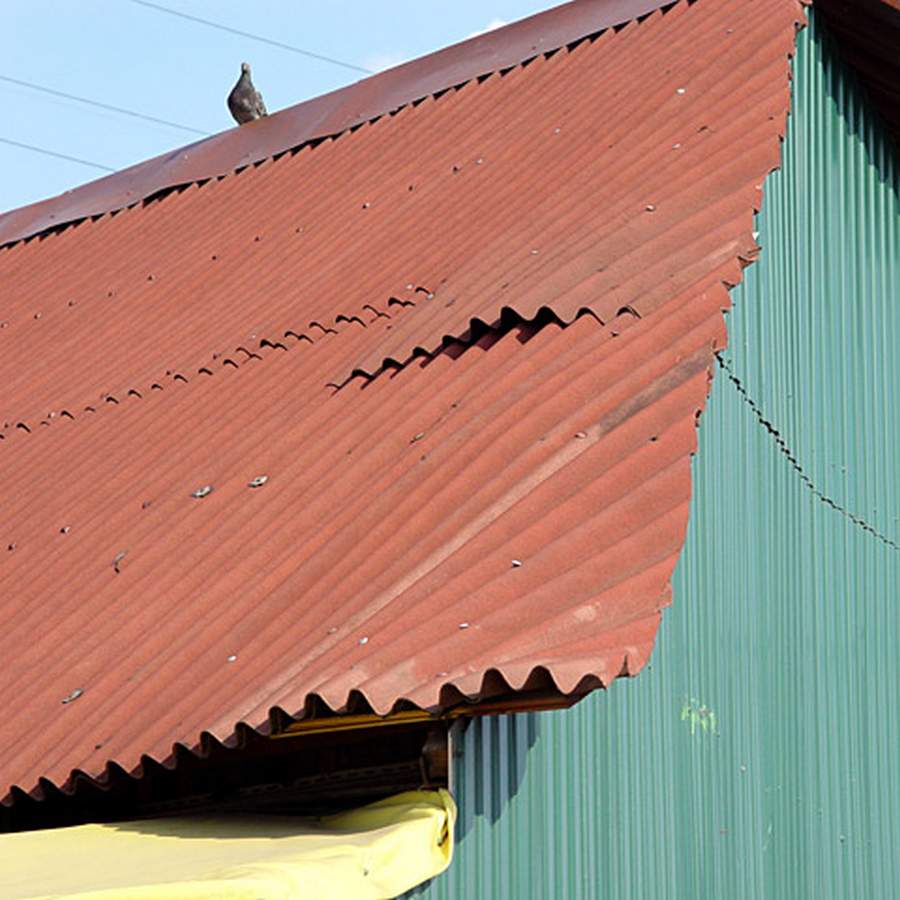 Покрытие крыши ондулином своими руками: подробная инструкция