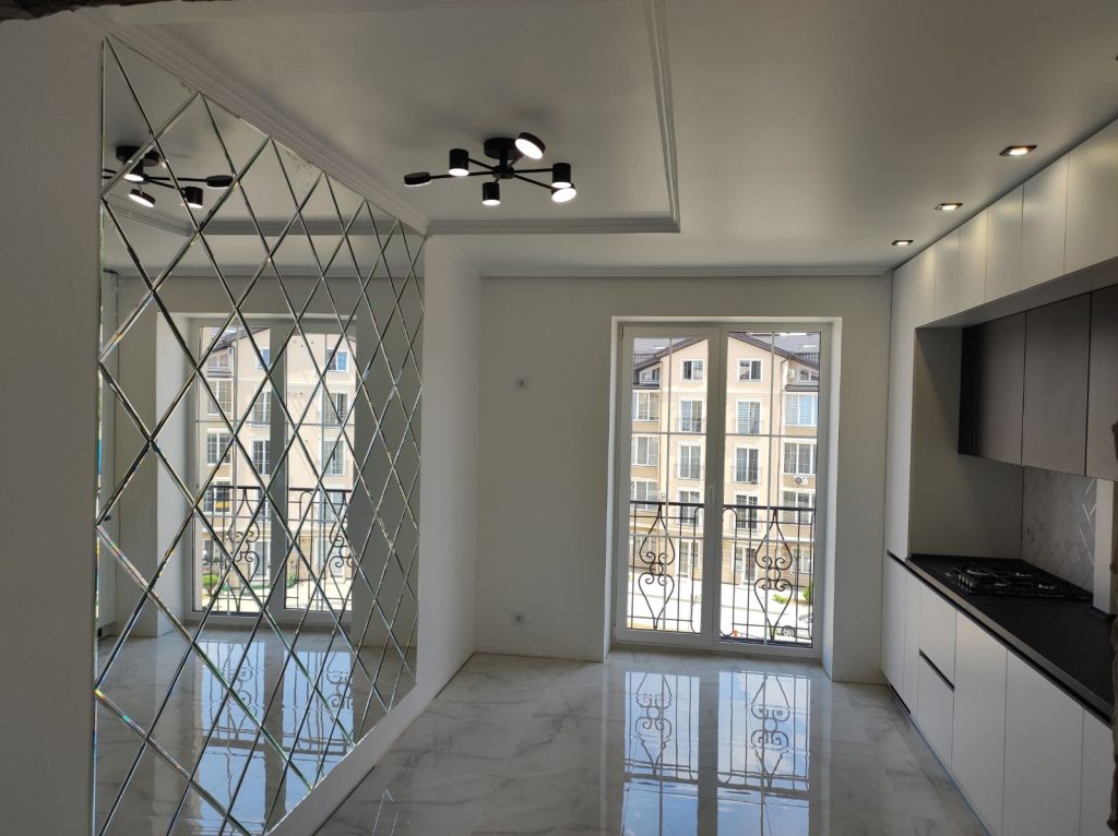 Зеркальная плитка в оформлении: отделка интерьера плиткой, мозаикой и ...