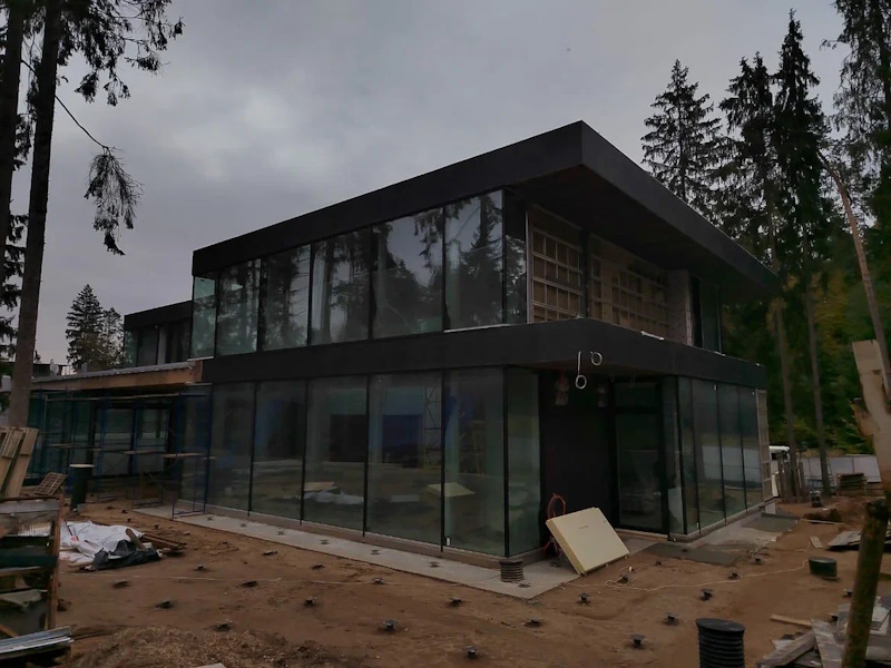 окна в пол в частном доме